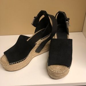 Black Marc Fisher wedges